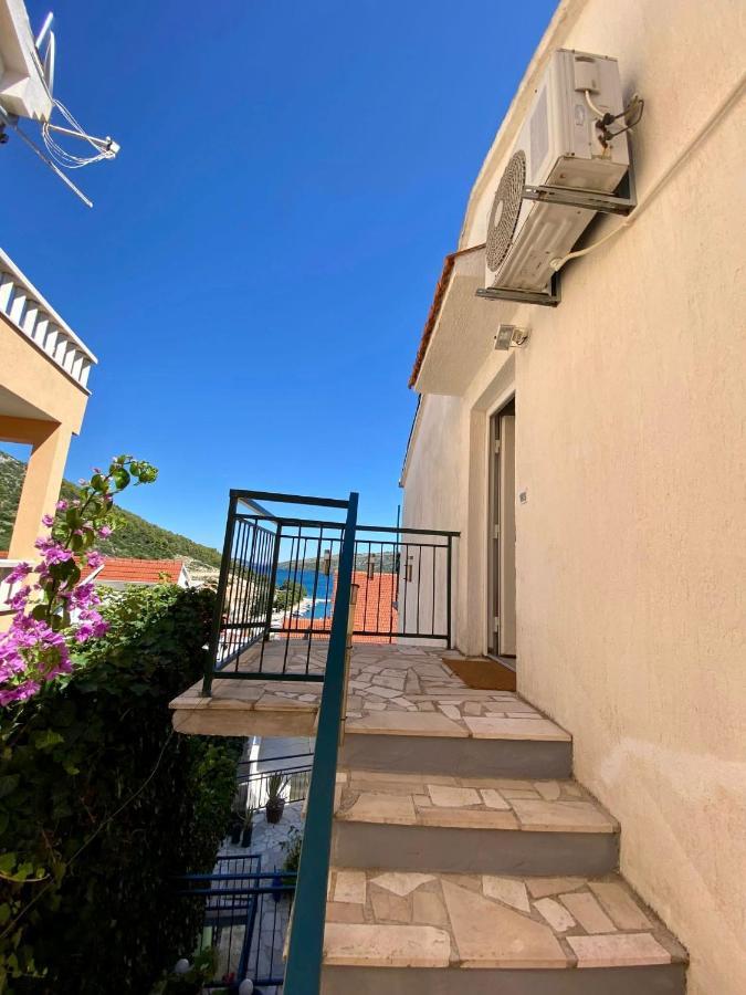 Apartmani Ines Marina Eksteriør bilde