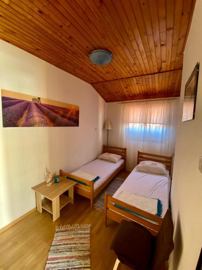 Apartmani Ines Marina Eksteriør bilde