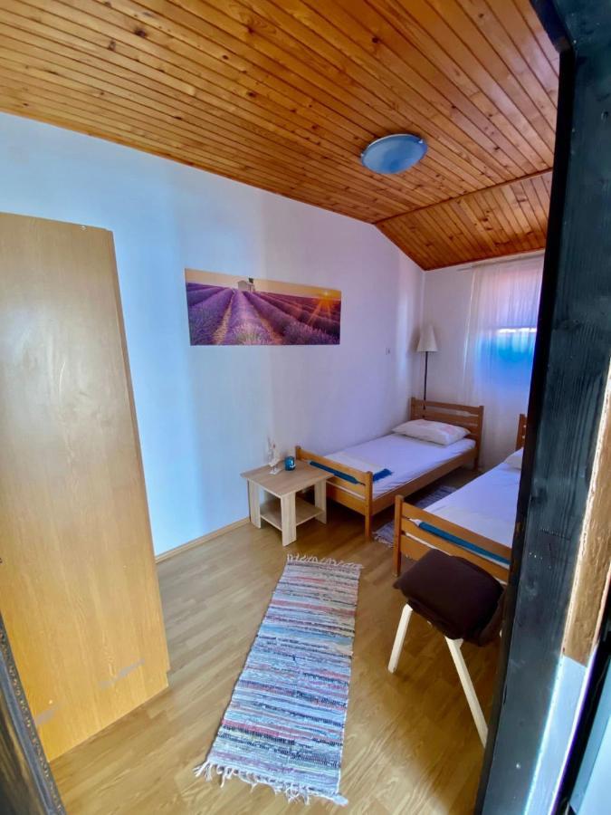 Apartmani Ines Marina Eksteriør bilde